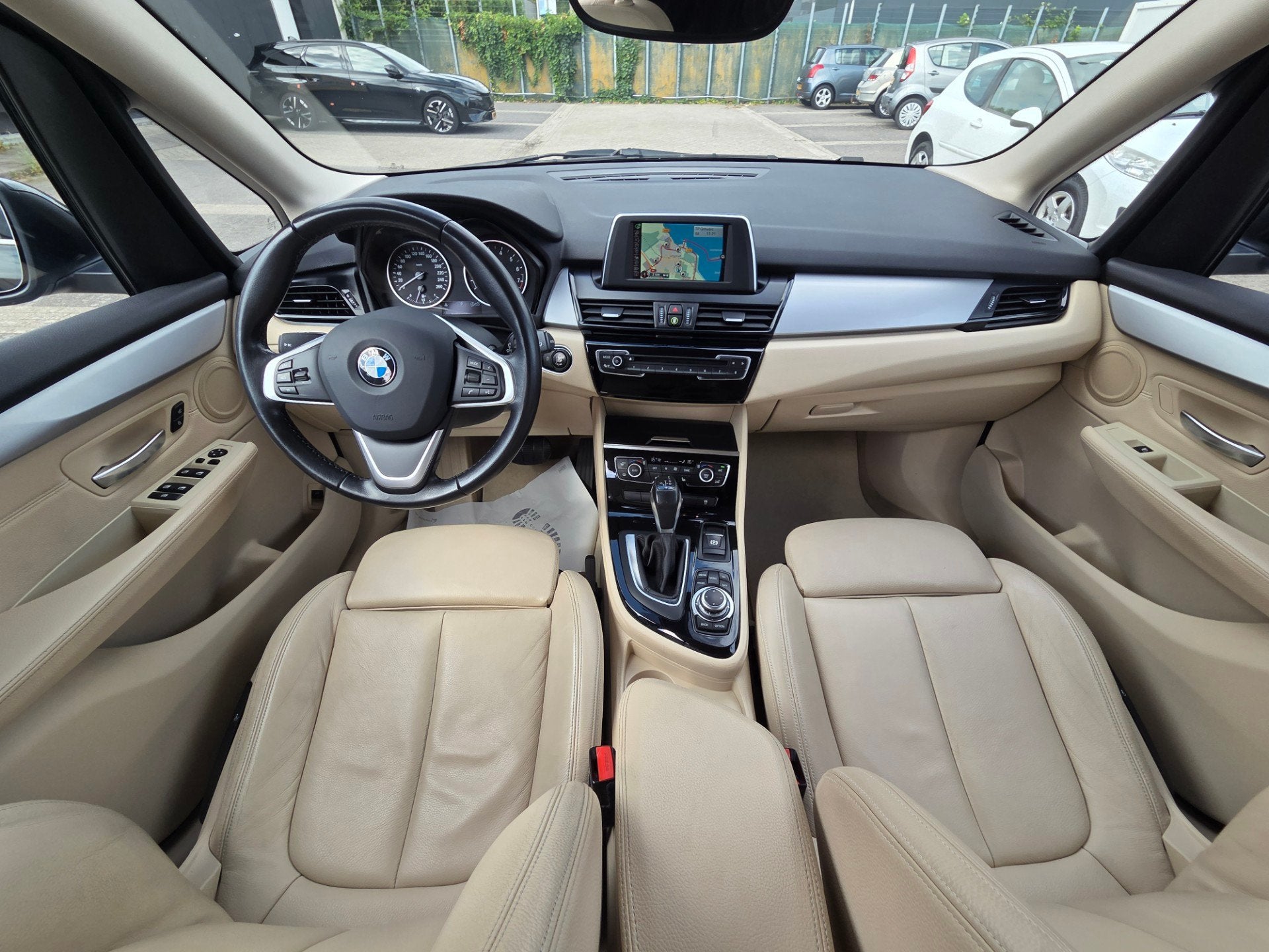 BMW 2-serie Active Tourer 220i Executive/VOL OPTIES, Auto's, 730 kg, Gebruikt, Euro 6, Automatische klimaatregeling