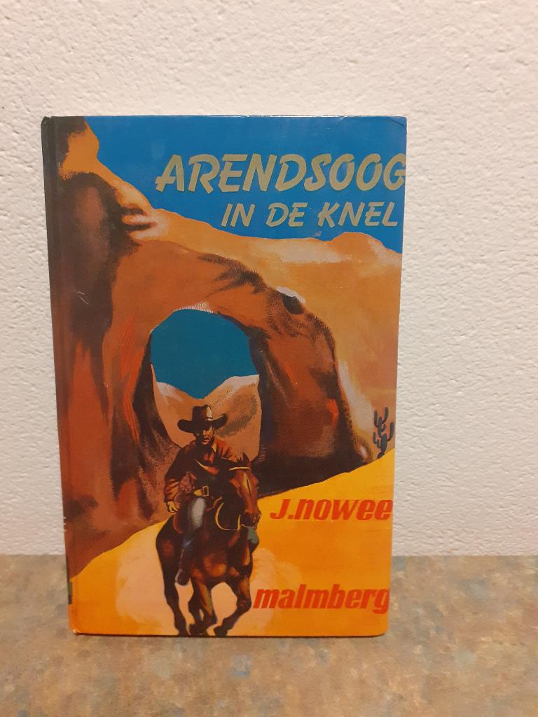 Boeken van Arendsoog, Boeken, Ophalen of Verzenden, Gelezen