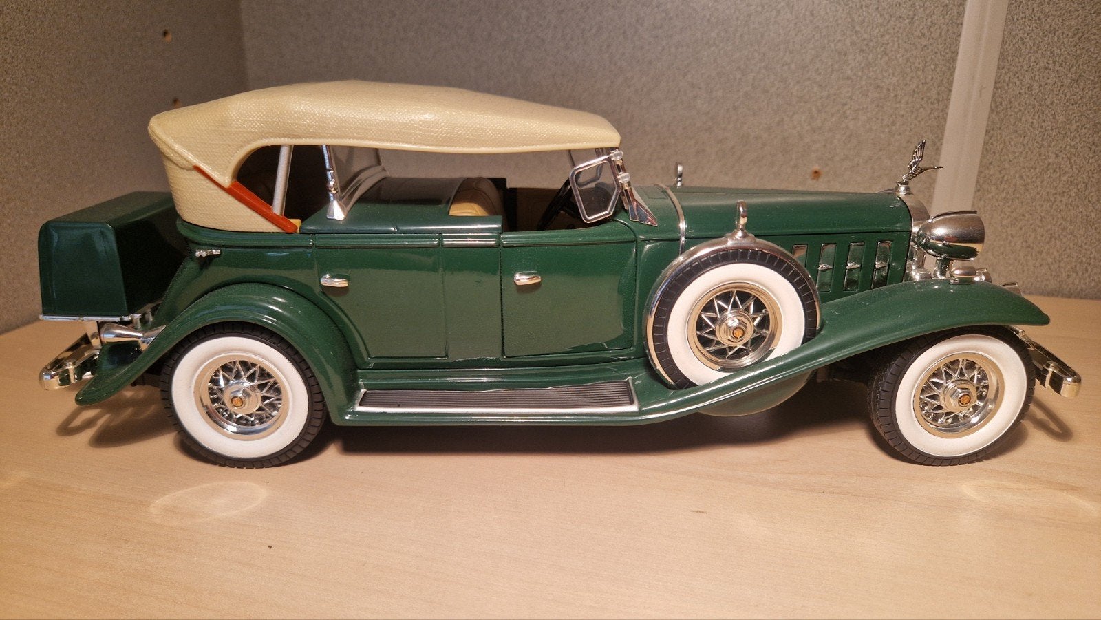 Cadillac V-16 Roadster Schaalmodel Groen, Ophalen of Verzenden, Zo goed als nieuw, Auto, Overige merken