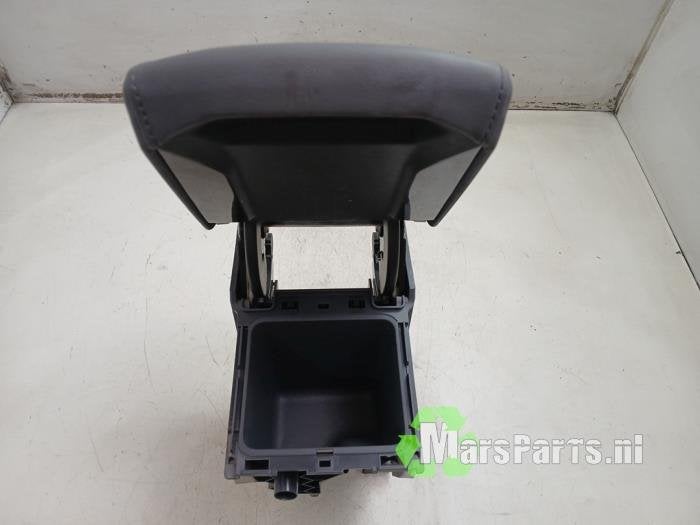 Armleuning van een Volkswagen T-Cross, Gebruikt, -, Volkswagen, -