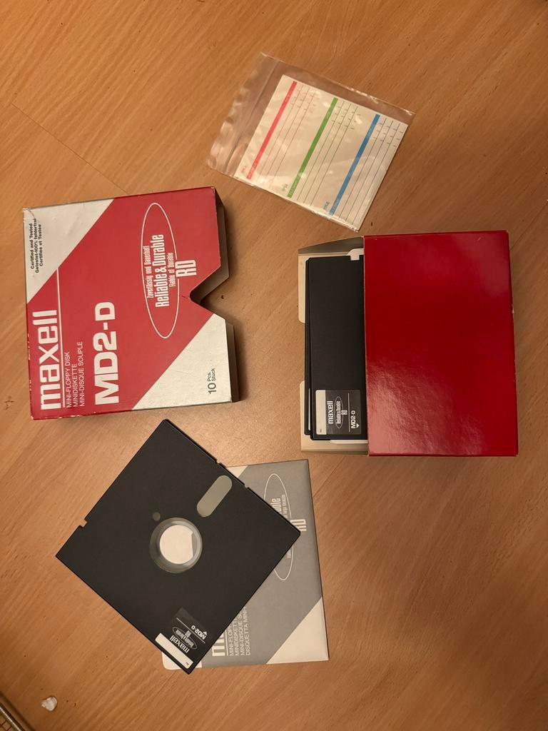 Maxell MD2-D Floppy Disks - Mint Conditie voor Verzamelaars, Ophalen, Zo goed als nieuw, Extern, Desktop