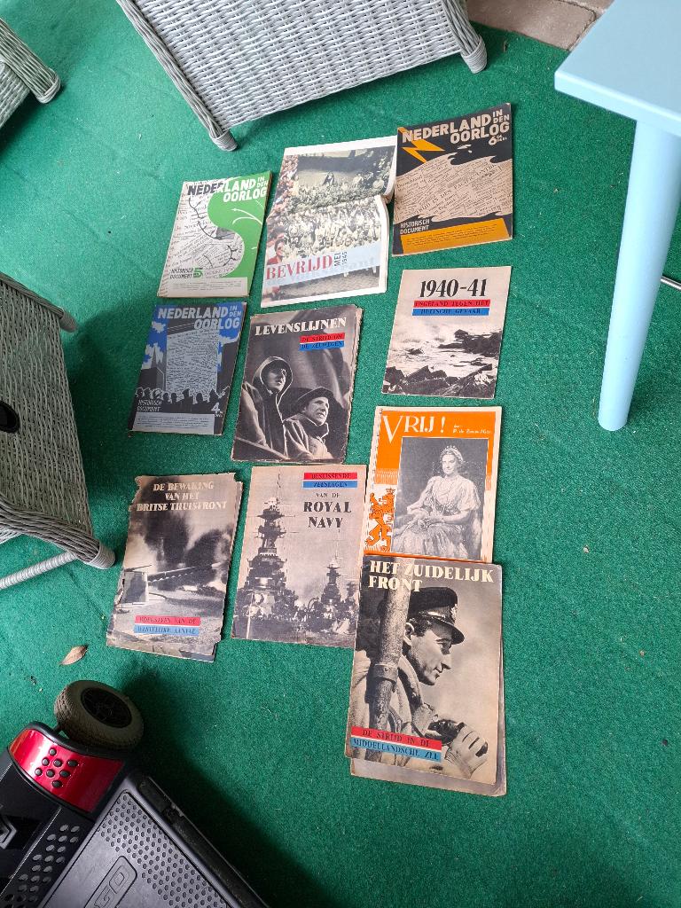 Tijdschriften rond 40 -45. 2de w.o., Verzamelen, Overige Verzamelen, Ophalen, Gebruikt
