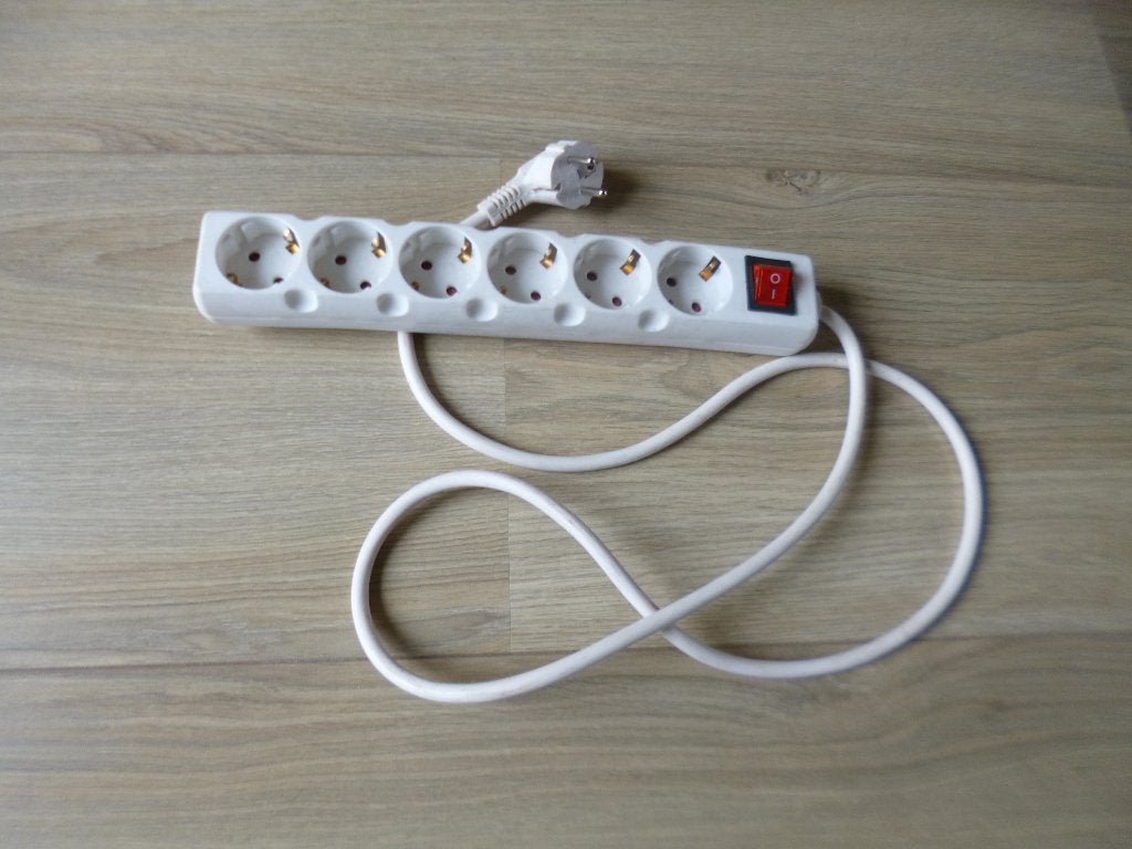 Stekkerdoos, Ophalen of Verzenden, Zo goed als nieuw, Stekkerdoos