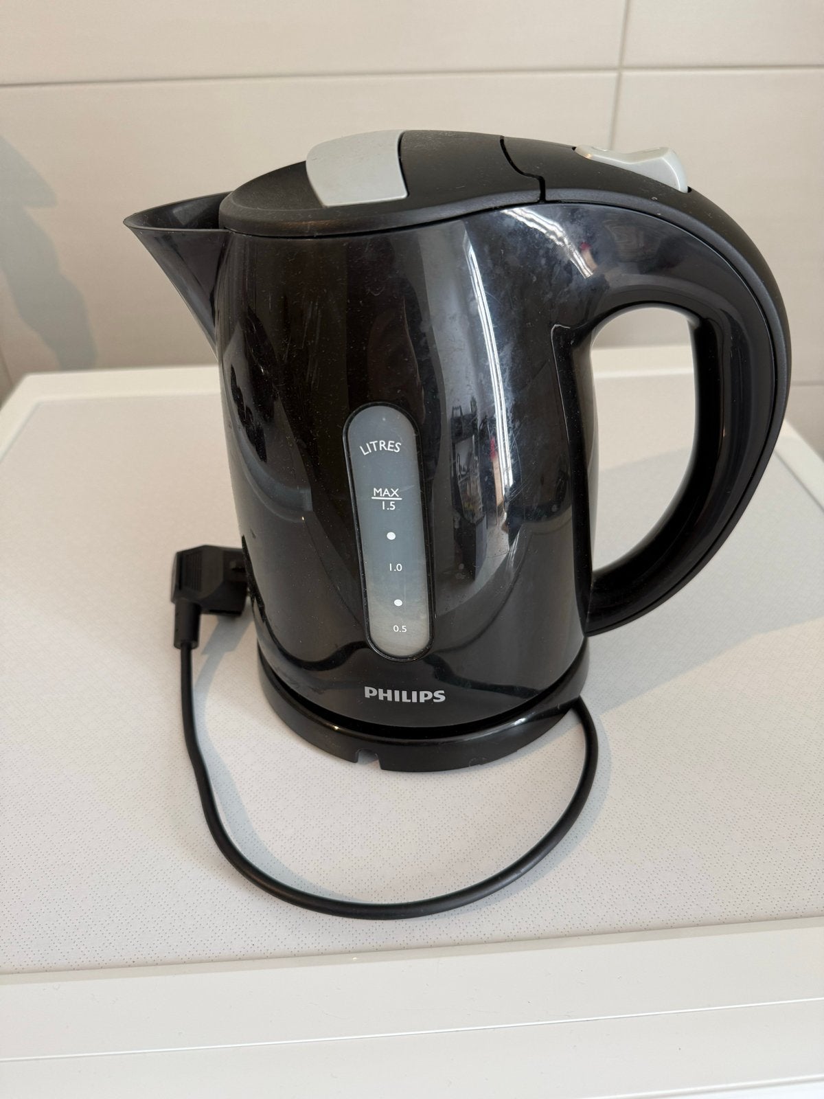Philips waterkoker - Ophalen in Etten-Leur, 1 tot 2 liter, Ophalen, Gebruikt, Draadloos
