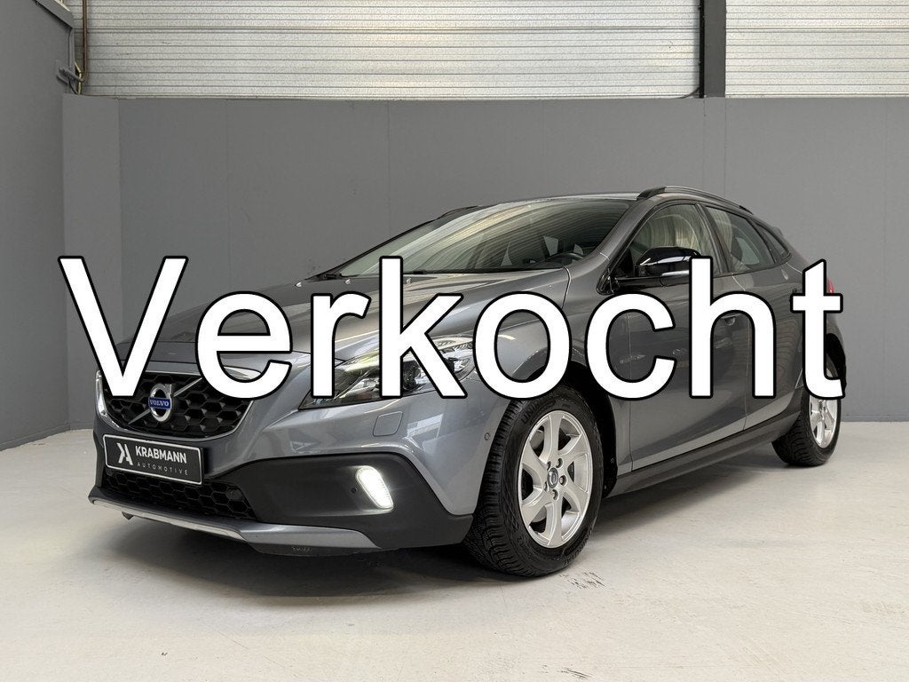 Volvo V40 Cross Country T4 Momentum Automaat|Xenon|Adapt-Cru, Auto's, Volvo, 1596 cc, 1325 kg, Gebruikt, Zwart