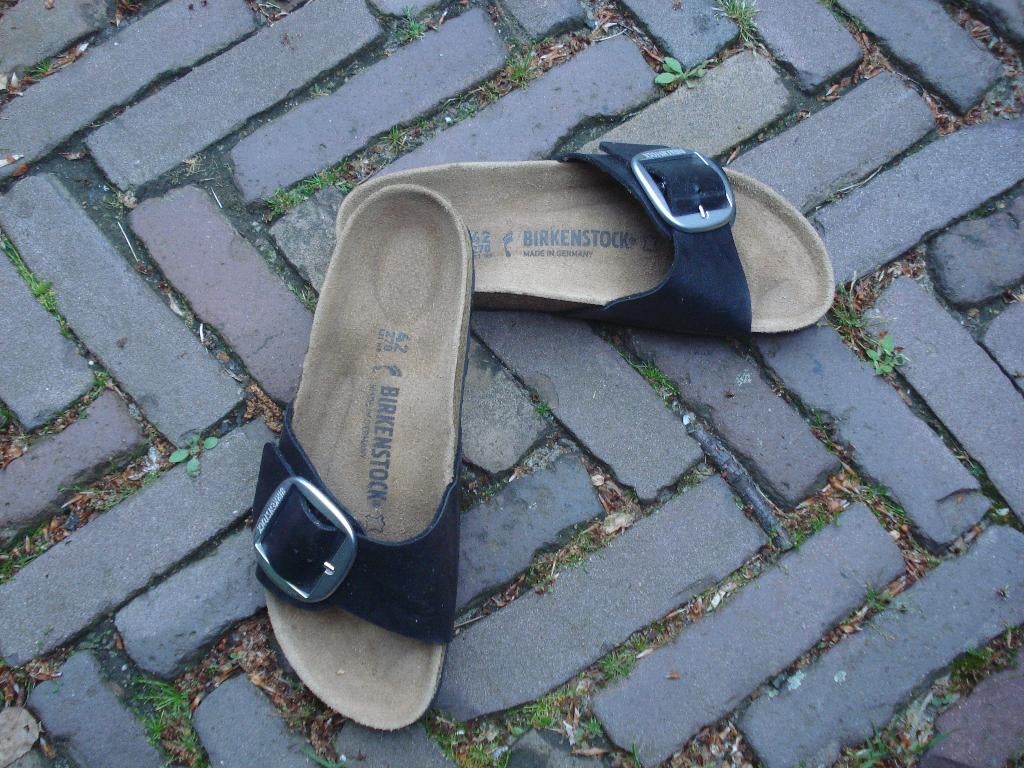 BIRKENSTOCK BIG BUCKLE ZWART 42 NU GRATIS VERZENDING POST, Slippers, Verzenden, Zwart, Nieuw
