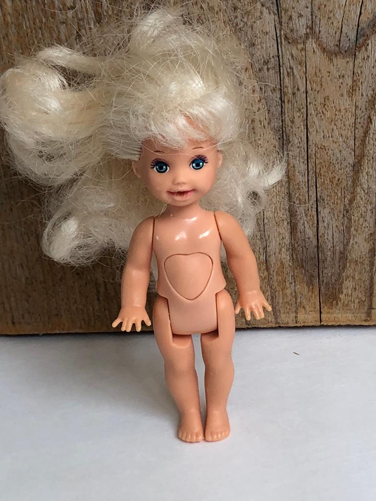 Kelly Baby sister of Barbie met hartje, Ophalen of Verzenden, Zo goed als nieuw, Barbie