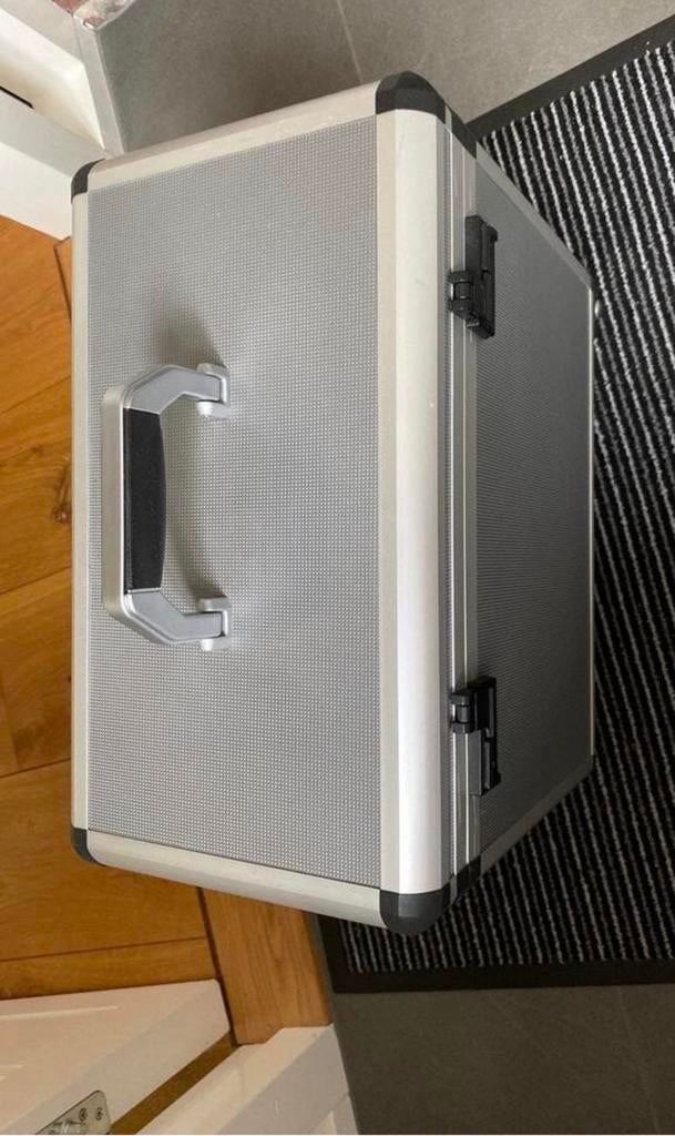 Nieuwe Hulshoff aluminium koffer met trolley, Ophalen of Verzenden, Nieuw