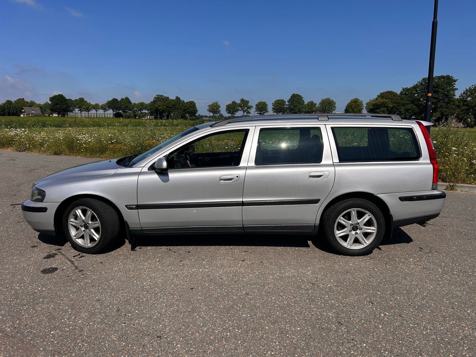 Volvo V70 2.4 170PK AUTOMAAT, Auto's, Volvo, Particulier, V70, Benzine, Stationwagon, Automaat, Geïmporteerd, Zilver of Grijs