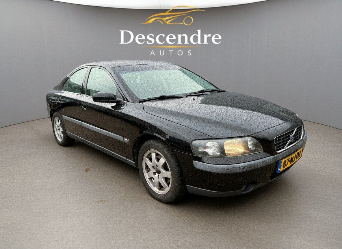 Volvo S60 2.4 (bj 2003), Auto's, Volvo, Voorwielaandrijving, 1442 kg, Gebruikt, Zwart