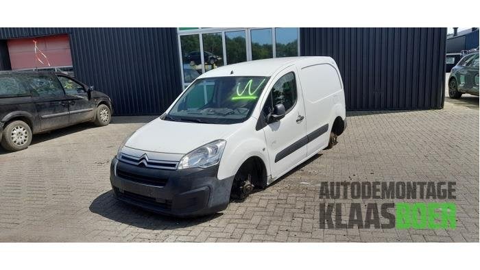 Voorbumper van een Citroen Berlingo, Gebruikt, -, Ophalen of Verzenden, Bumper