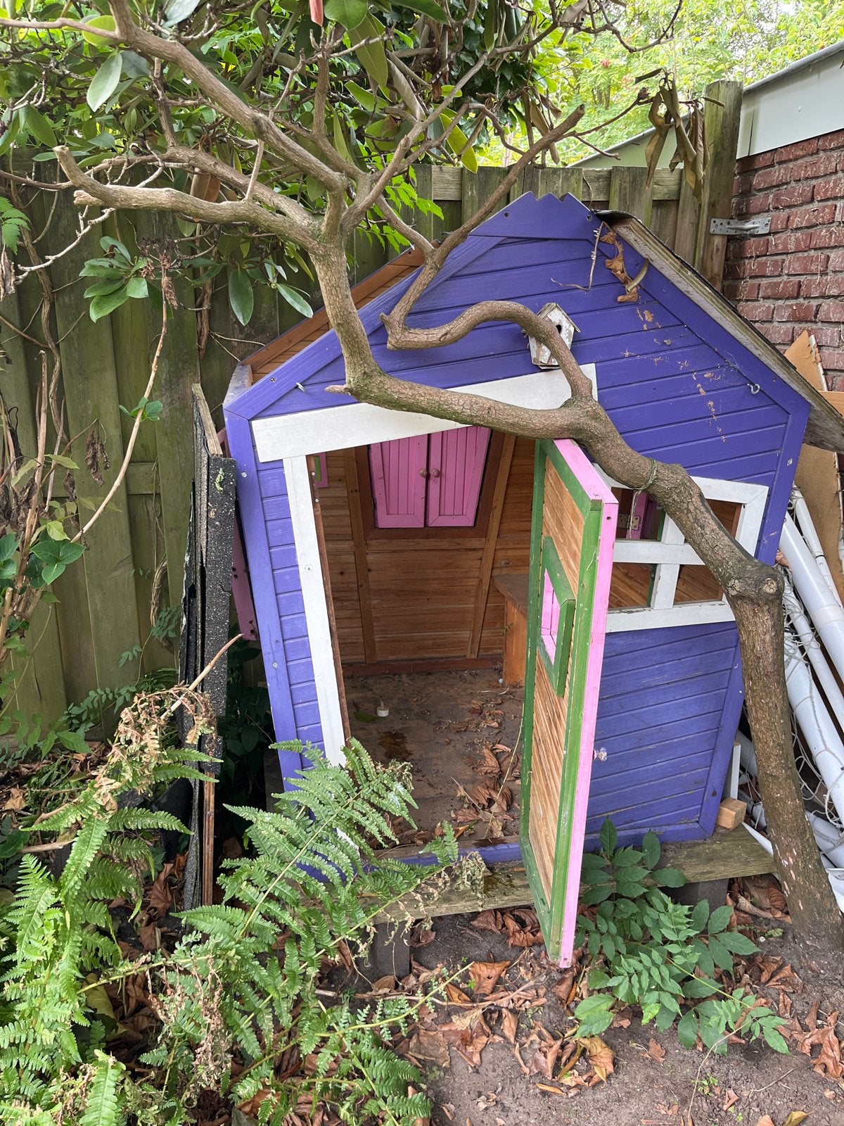 Gratis ophalen. Opknapper - speelhuisje, paars, Ophalen, Gebruikt, Hout