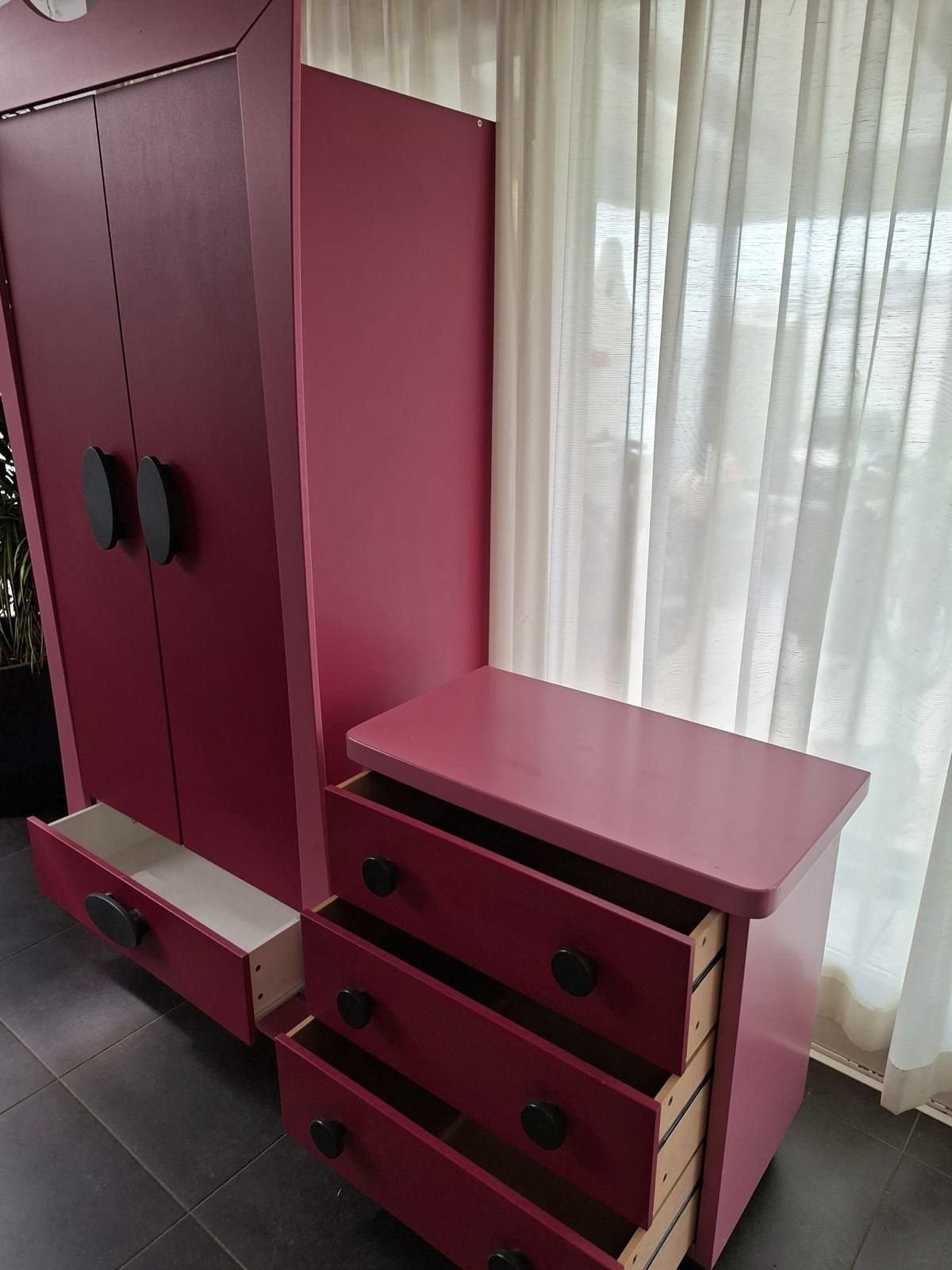 Roze ikea Mammut kledingkast en commode set voor kinderkamer, Kinderen en Baby's, Kinderkamer | Commodes en Kasten, Gebruikt, Kast