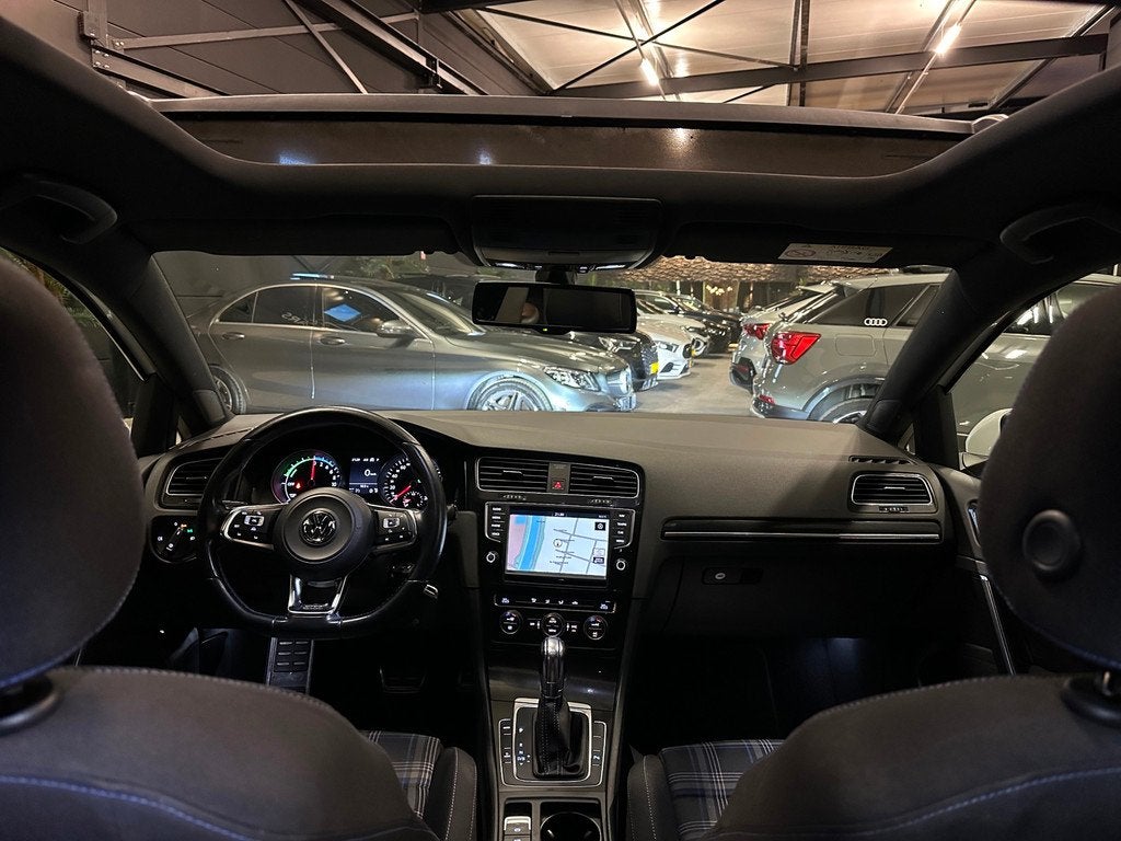 Volkswagen Golf 1.4 TSI GTE | PANORAMA, Auto's, Volkswagen, 8 kWh, Gebruikt, 4 cilinders, 150 pk