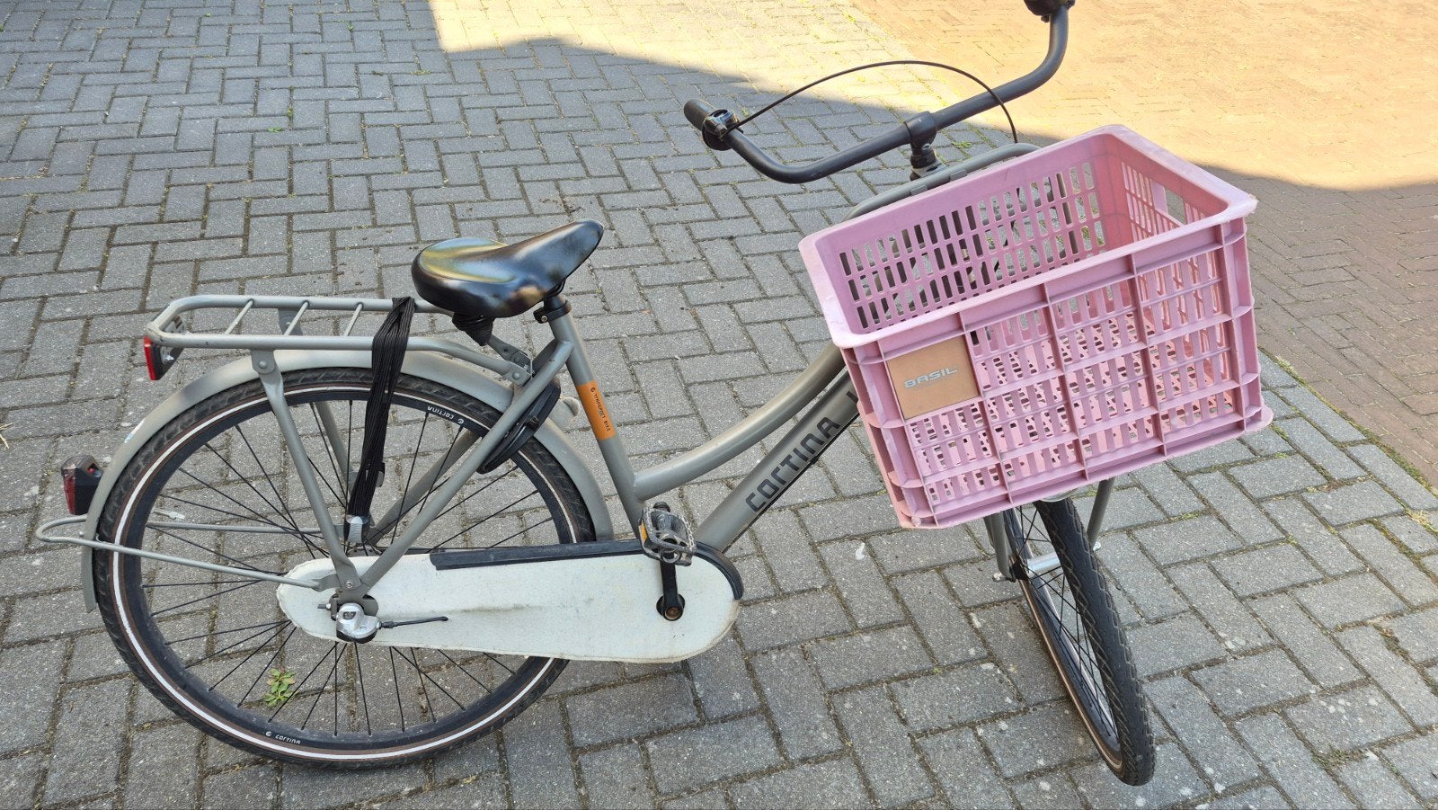 Cortina U4 26 inch Transportfiets - Grijs met Roze Krat, Terugtraprem, Gebruikt, 47 tot 50 cm, Versnellingen