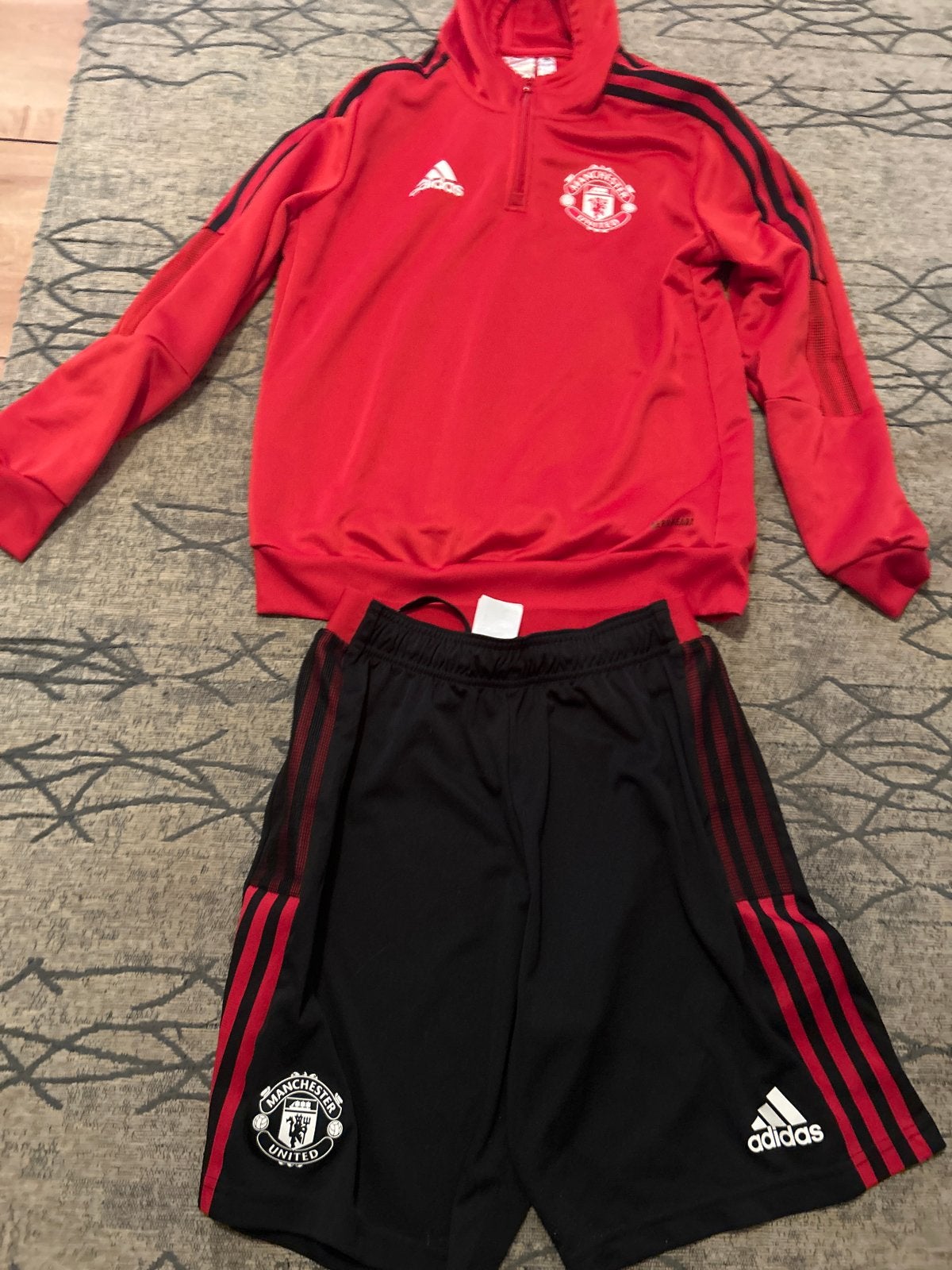 Manchester United sportkleding - Trainingsset, Overige maten, Ophalen of Verzenden, Zo goed als nieuw, Voetbal