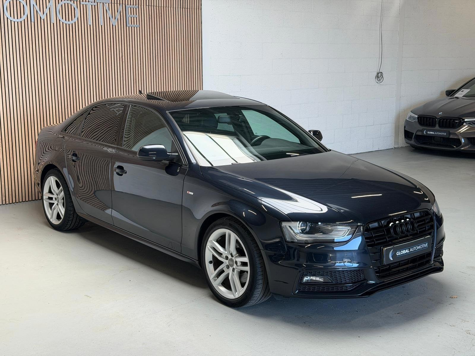 Audi A4 Limousine 1.8 TFSI s-line - SCHUIFDAK - AUTOMAAT - E, Euro 5, 4 cilinders, Blauw, Origineel Nederlands