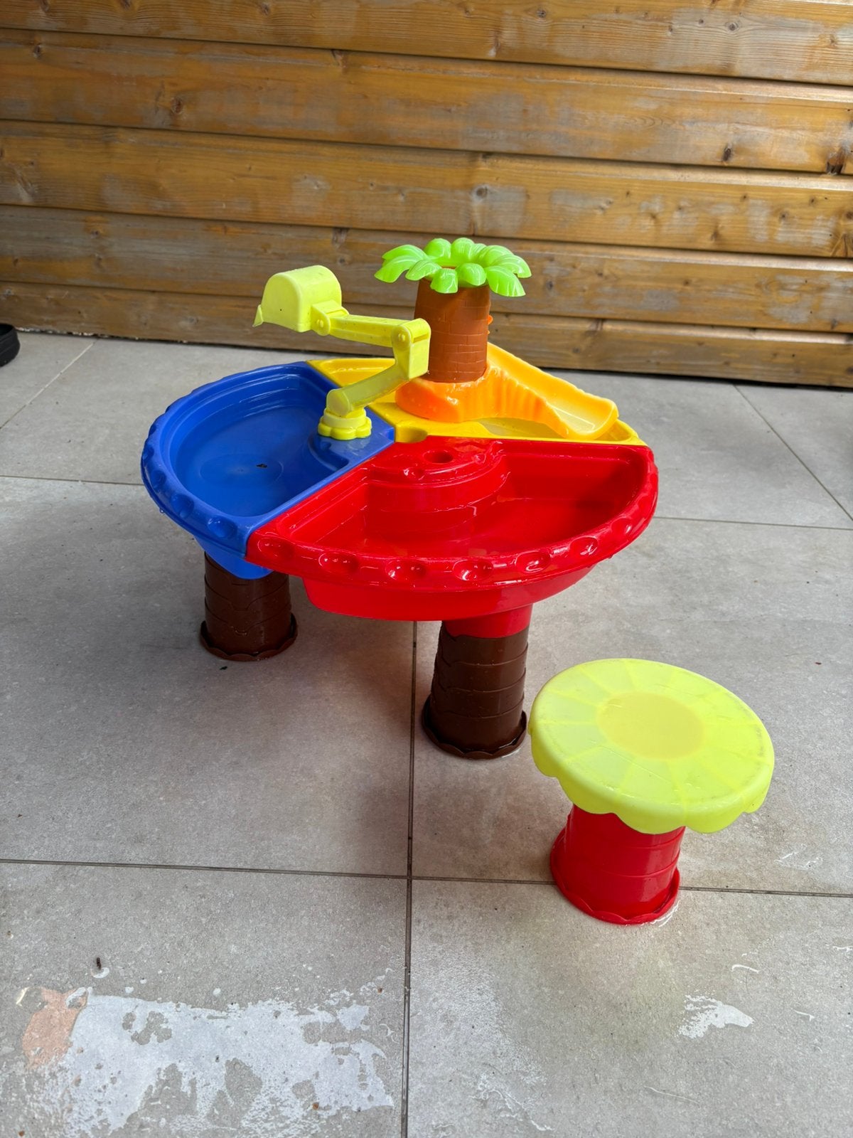 Watertafel met krukje, Ophalen of Verzenden, Zo goed als nieuw