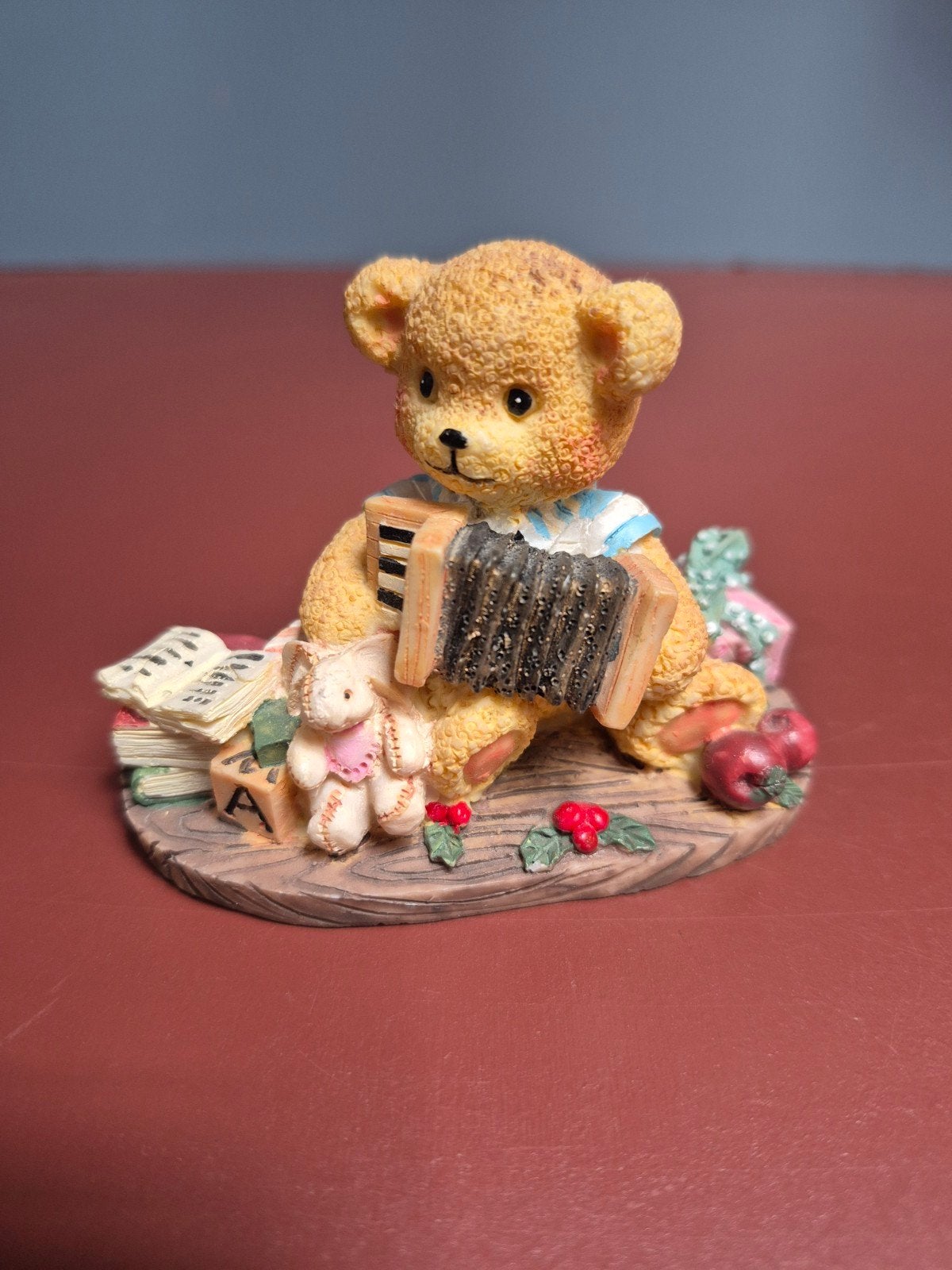 Beertje met Accordeon Beeldje - Decoratie, Ophalen of Verzenden, Zo goed als nieuw, Dier