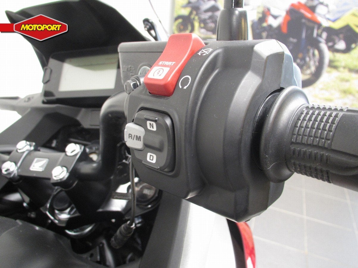 Honda NC 750 X DCT (bj 2024), Doornveld 180-184
B-1731  ZELLIK, BE, Honda Motor Europe Ltd, Belgian Branche, Bedrijf, Meer dan 35 kW