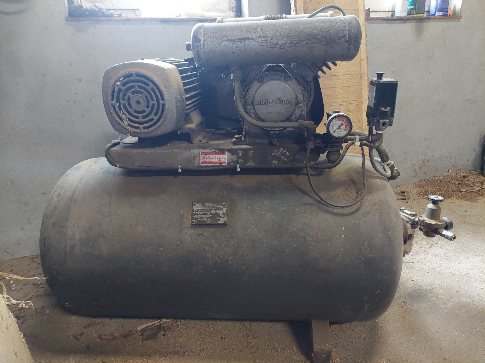 compressor atla copco, Doe-het-zelf en Verbouw, 100 liter of meer, Ophalen, Gebruikt