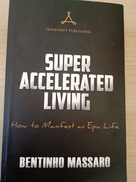 Boek Super Accelerated Living, Ophalen of Verzenden, Zo goed als nieuw