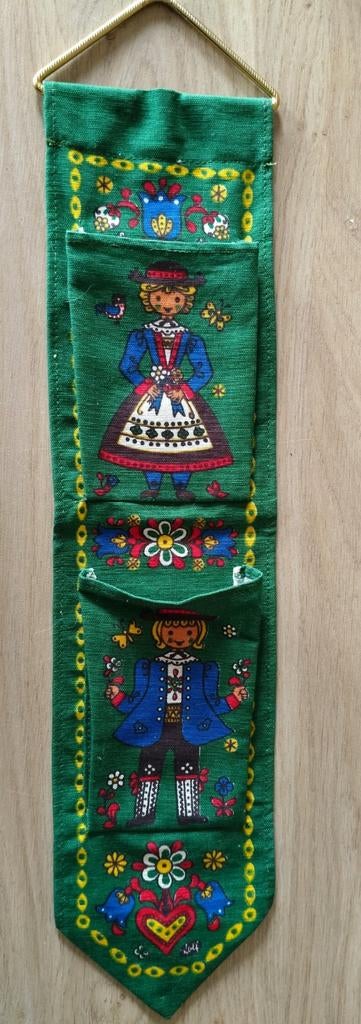 FOLKLORISTISCHE WANDHAGER b.v voor je BRIL, Verzenden