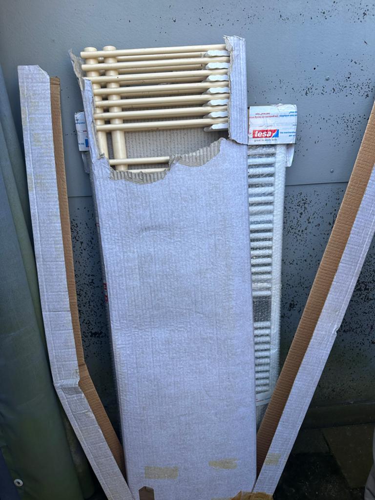 Nieuwe beige radiator, Radiator, Nieuw, Minder dan 60 cm, Ophalen of Verzenden
