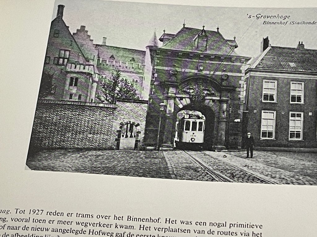 De Nederlandse Elektrische Tram in oude ansichten (1970), Ophalen of Verzenden, Zo goed als nieuw, Tram, Boek of Tijdschrift