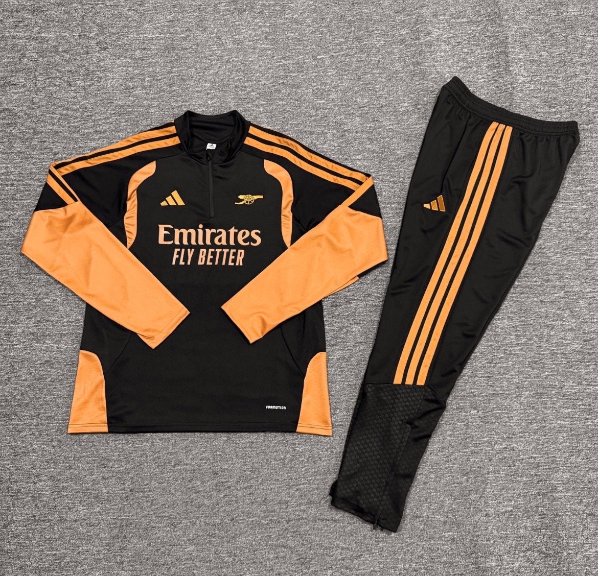 Arsenal Trainingspak Zwart/Oranje - Emirates Fly Better, Maat 48/50 (M), Zwart, Ophalen of Verzenden, Zo goed als nieuw