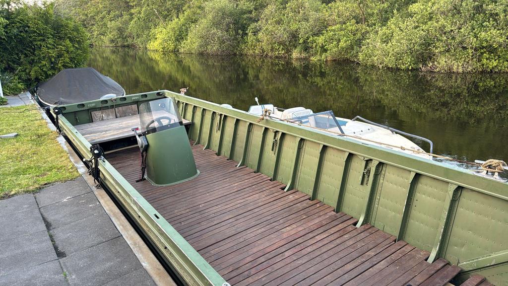 Unieke aluminium pontonboot (9 mtr) – Geen Vaarbewijs Nodig!, Watersport en Boten, Ophalen, Gebruikt
