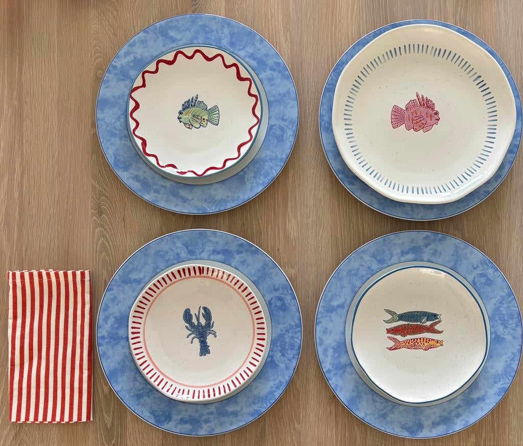 🐟🦞 4 Grote blauwe porselein borden pizza onderbord diner, Huis en Inrichting, Keuken | Servies, Ophalen, Zo goed als nieuw, Bord(en)