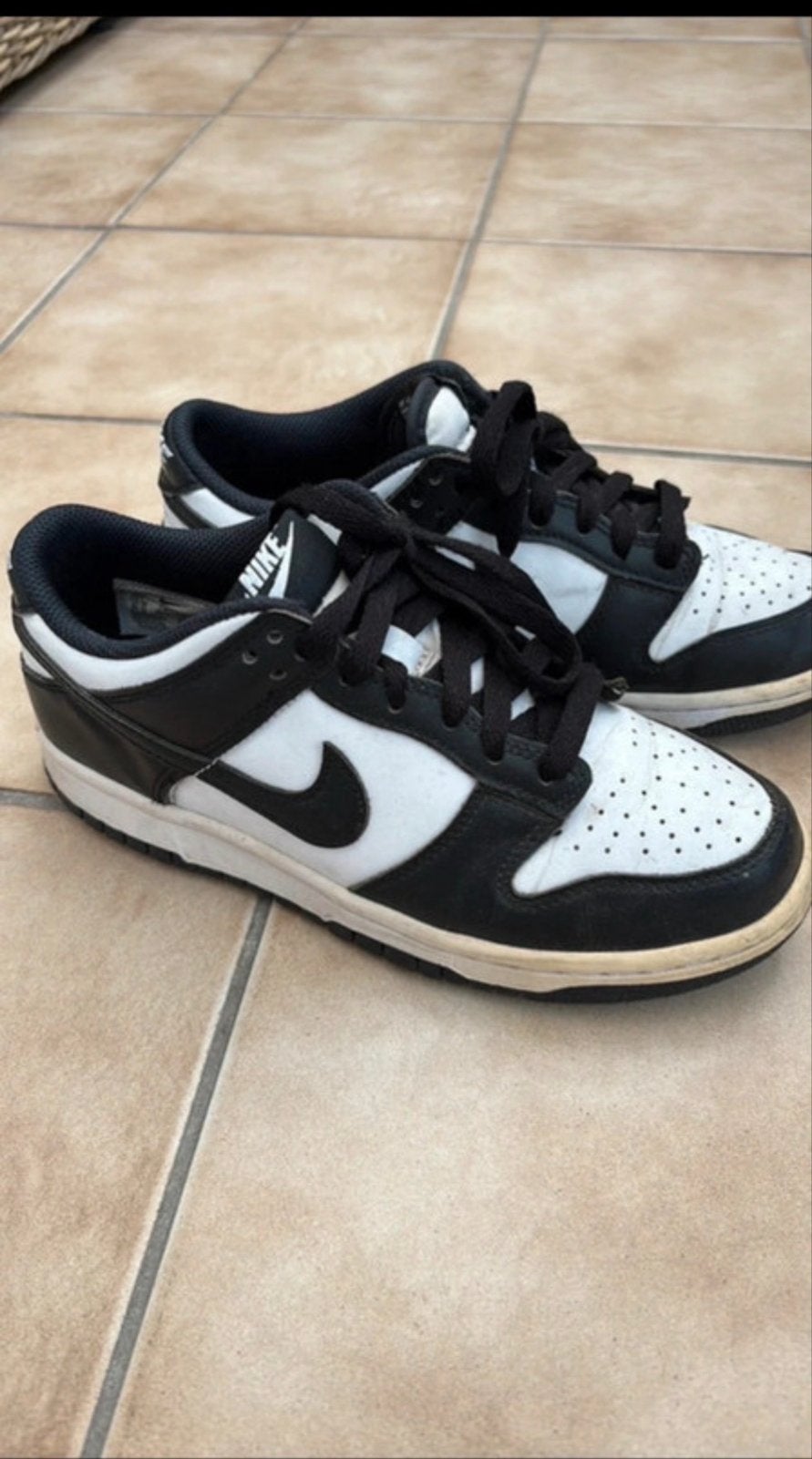 Nike Dunk Low Zwart Wit - Maat 38, Ophalen of Verzenden, Gedragen, Zwart, Sneakers of Gympen