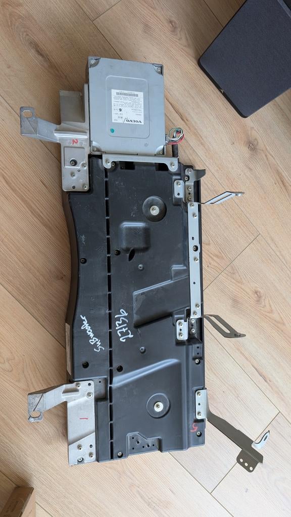 Originele Volvo V70 P3 Subwoofer - Nieuwstaat, Ophalen, Volvo