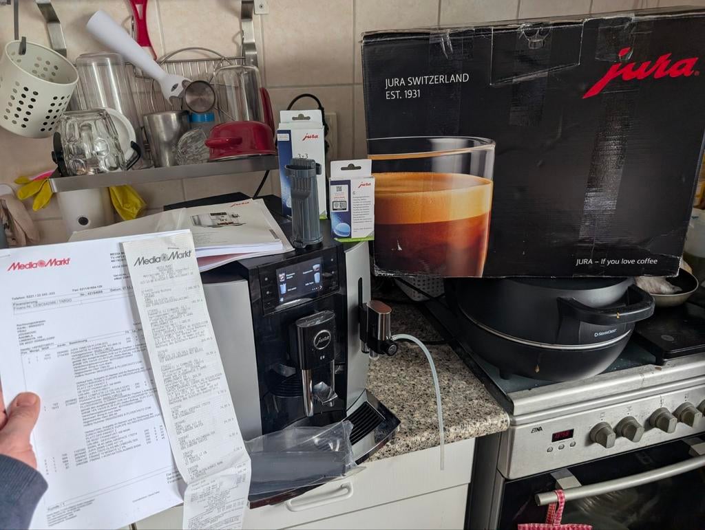 Jura E8 (EC) volautomaat espressomachine - Zo goed als nieuw, Witgoed en Apparatuur, 10 kopjes of meer, Ophalen of Verzenden, Zo goed als nieuw