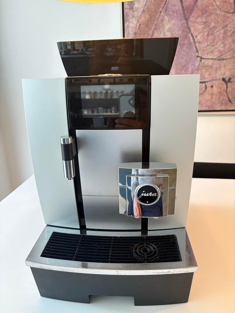 Jura Giga X3c met Jura cool control 1l melkkoeler, Witgoed en Apparatuur, Koffiezetapparaten, Stoompijpje, 10 kopjes of meer, Koffiemachine