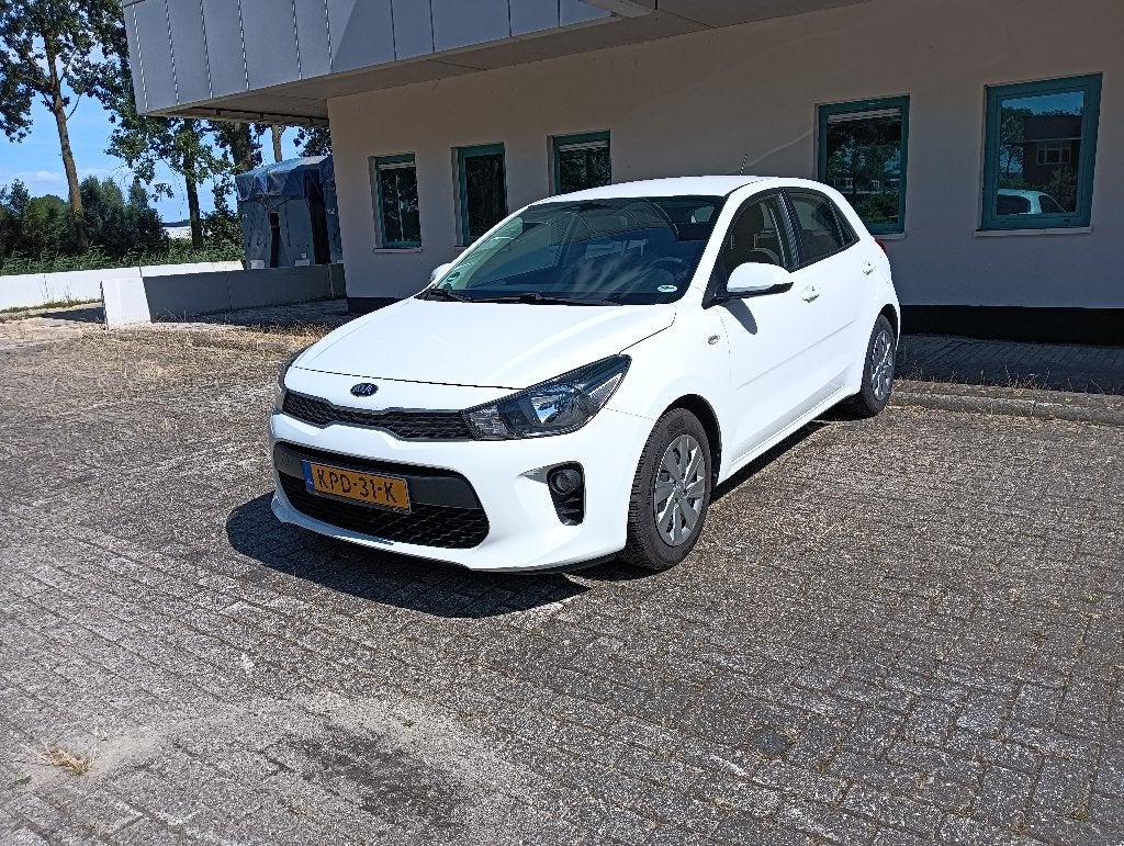 Kia Rio 1.2 Cvvt 85pk Eco Dynamics . Km stand 111930, 83 pk, Euro 6, 4 cilinders, Wit