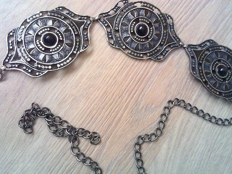 Metalen verstelbare sierriem/ketting met decoratie, Kleding | Dames, Overige kleuren, 100 cm of meer, Verzenden, Heupriem