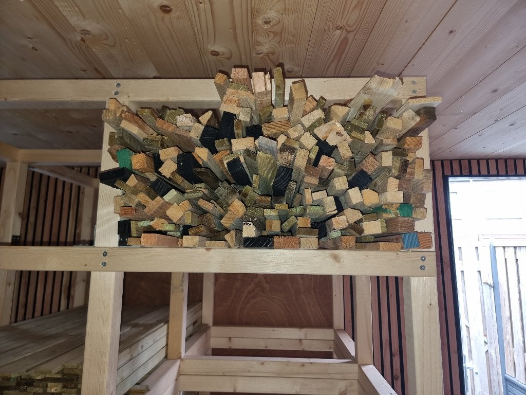 Latjes, Ophalen, Minder dan 25 mm, Zo goed als nieuw, Pallet