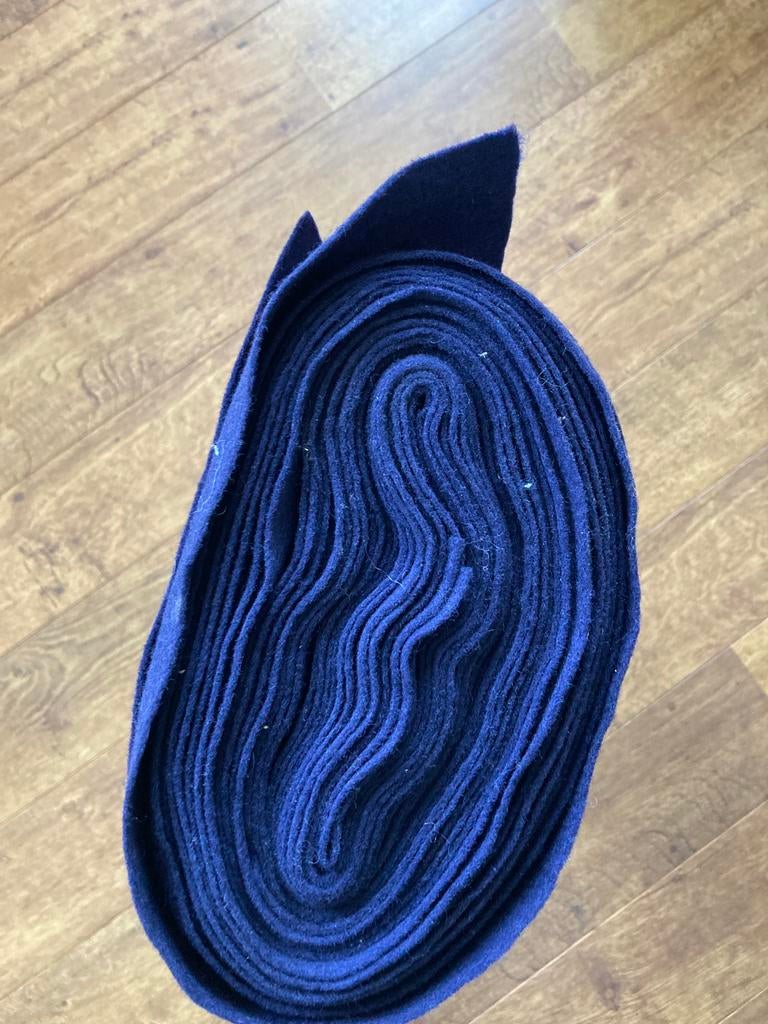 Donkerblauw vilt, Ophalen, Zo goed als nieuw