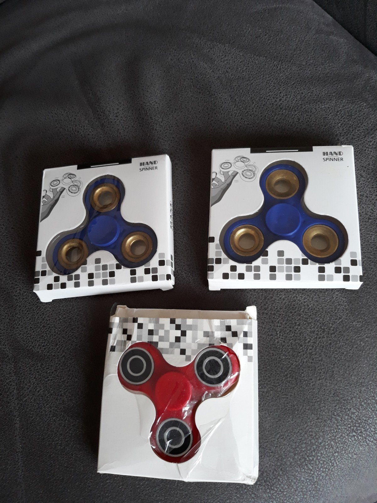 Fidget spinners , 2 blauw en 1 rood, Ophalen, Zo goed als nieuw, Jongen of Meisje