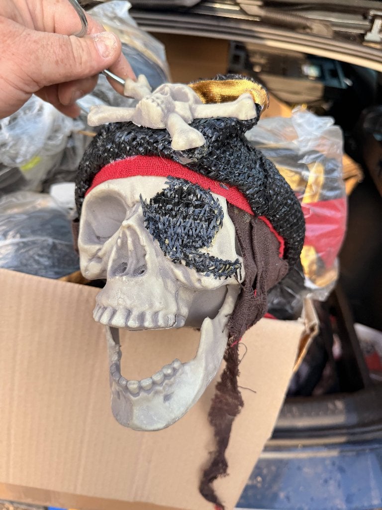 TE KOOP SCHEDEL PIRAAT L, Ophalen of Verzenden, Nieuw, Halloween of Griezel