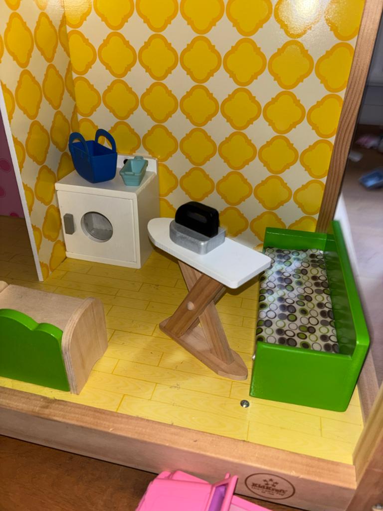 Houten Barbie/poppen huis Kidcraft met meubels en extras, Kinderen en Baby's, Speelgoed | Poppenhuizen, Ophalen, Zo goed als nieuw