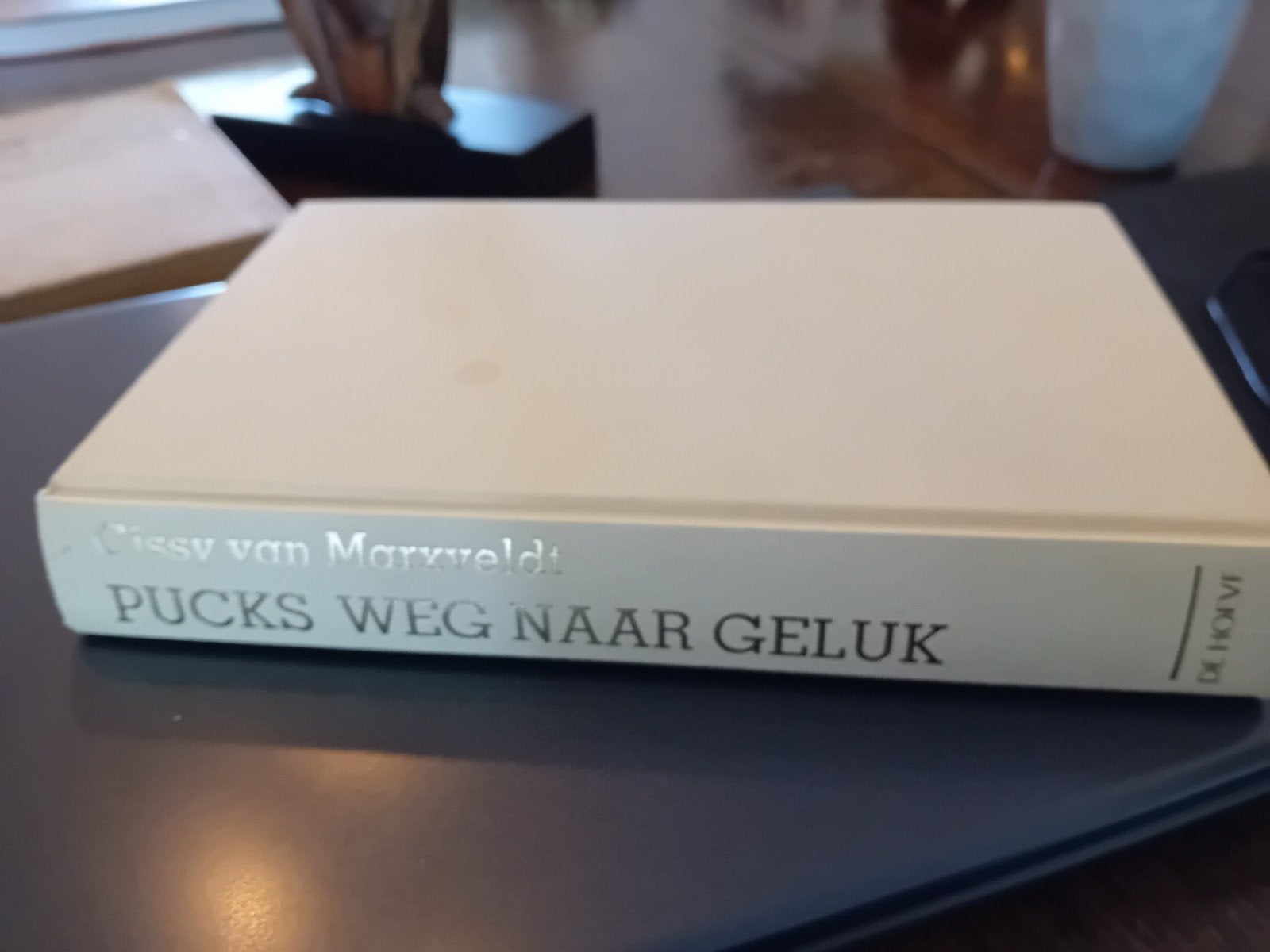Pucks weg naar geluk - Cissy van Marxveldt, Boeken, Ophalen of Verzenden, Gelezen, Cissy van Marxveldt, Nederland