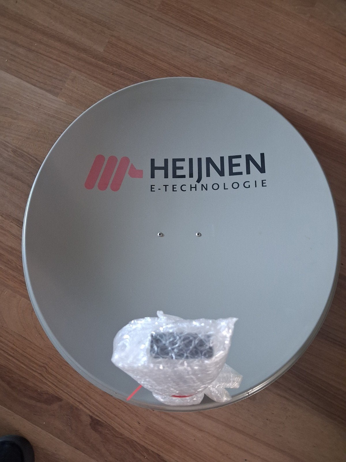 Complete schotelset met ontvangers en statief, Ophalen, Gebruikt, (Schotel)antenne, Overige merken