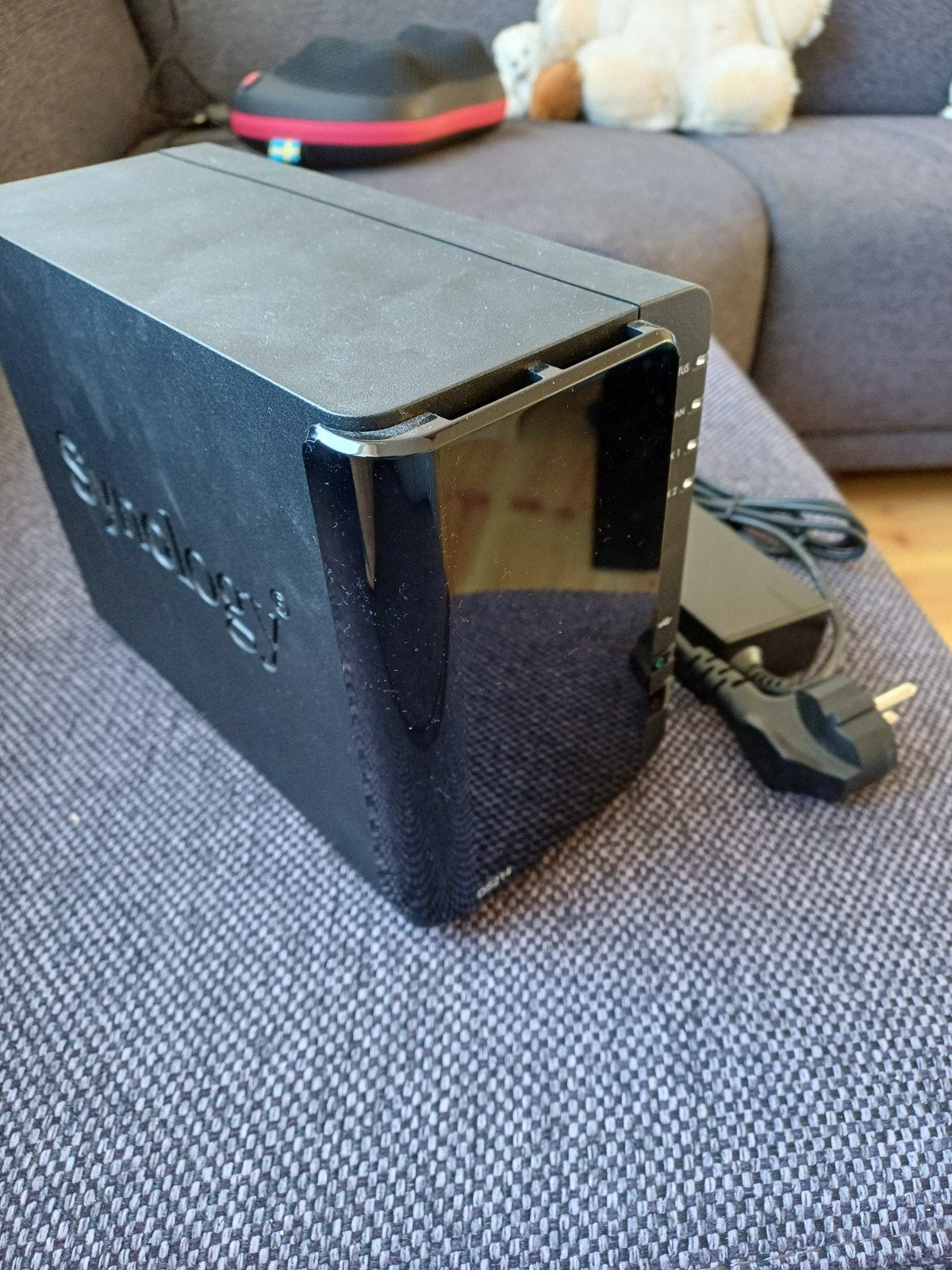 Synology Diskstation DS214 NAS met 2x 1TB WD Red HDD's, Ophalen of Verzenden, Zo goed als nieuw