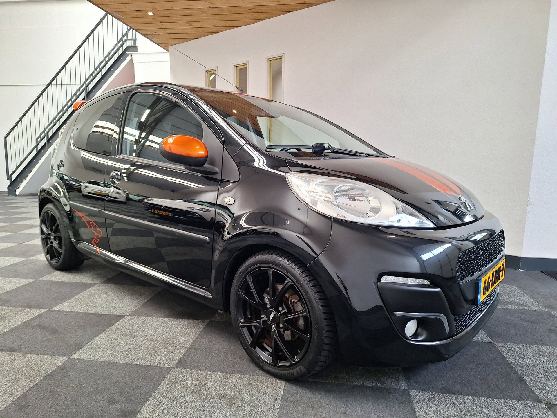 Foto 6 van Peugeot 107 Sport uitv AUTOMAAT. 2e eig. 78.000 km NAP.