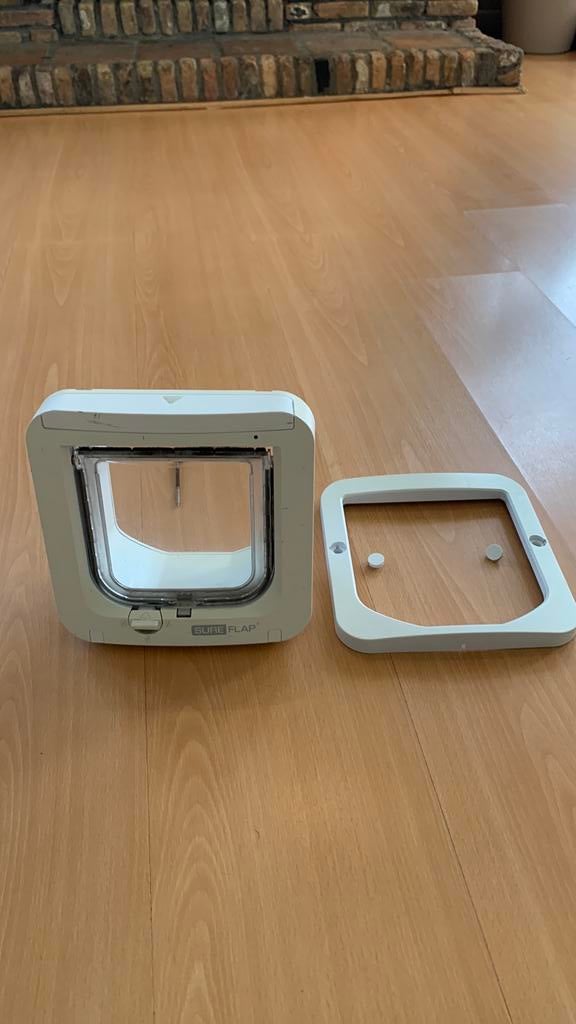 Sureflap Dierenluik Microchip - Kattenluik - 20x7x20 cm Wit, Ophalen of Verzenden, Gebruikt