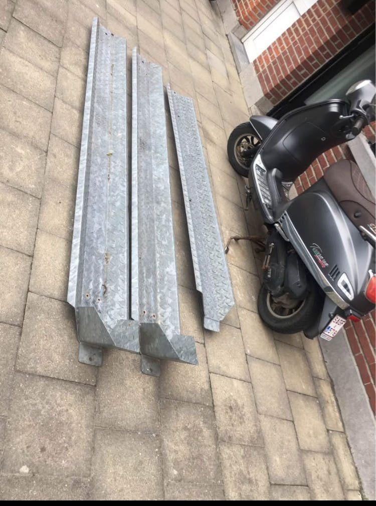 moto oprijplaat en 2 moto inrijgoten , rampen ,, Ophalen, Zo goed als nieuw