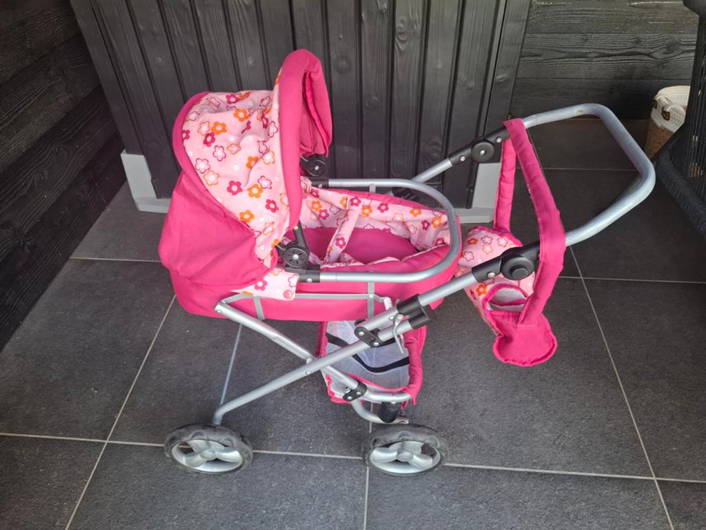 Poppenwagen z.g.a.n. met accessoires, Ophalen